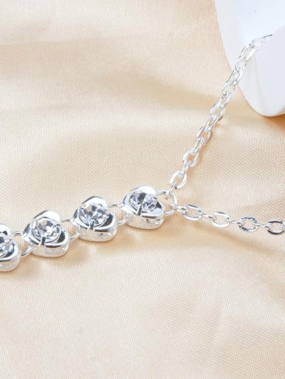 Elegant Heart-Linked Body Chain - Picture 5 of 8
